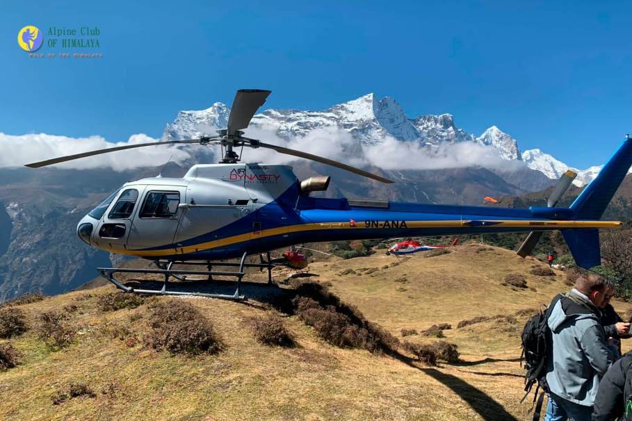 everest-base-camp-and-fly-back-by-helicopter[1]