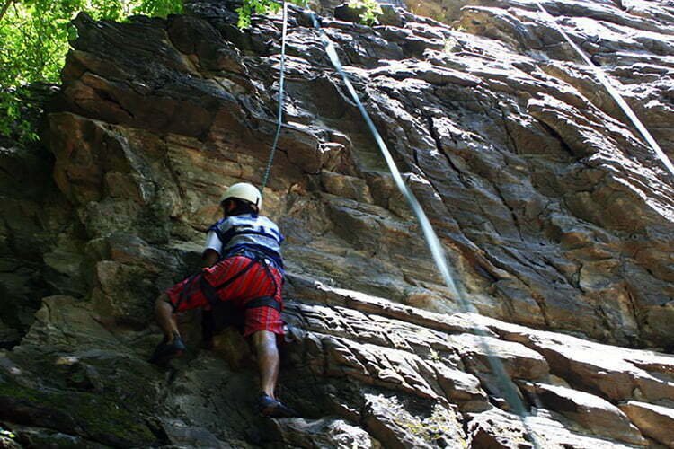 rock-climbing-in-kathmandu-2[1]