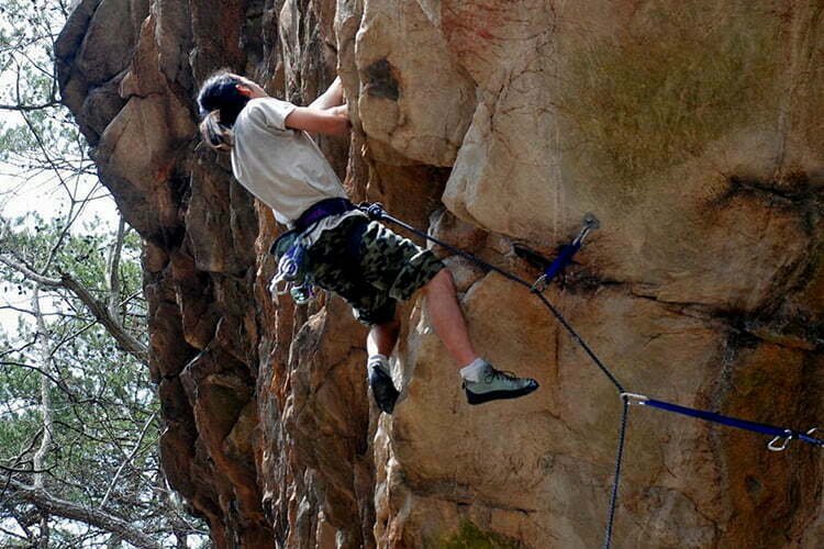 rock-climbing-in-kathmandu-3[1]
