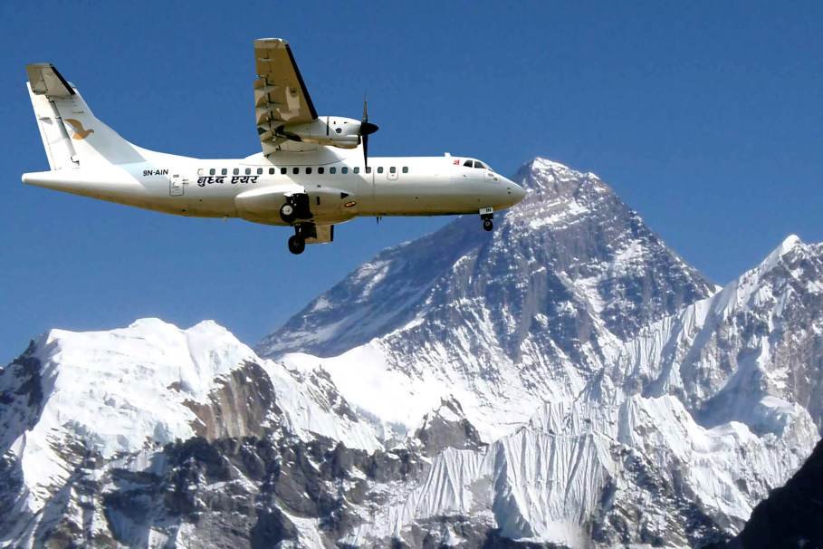 scenic-flight-to-everest-1[1]